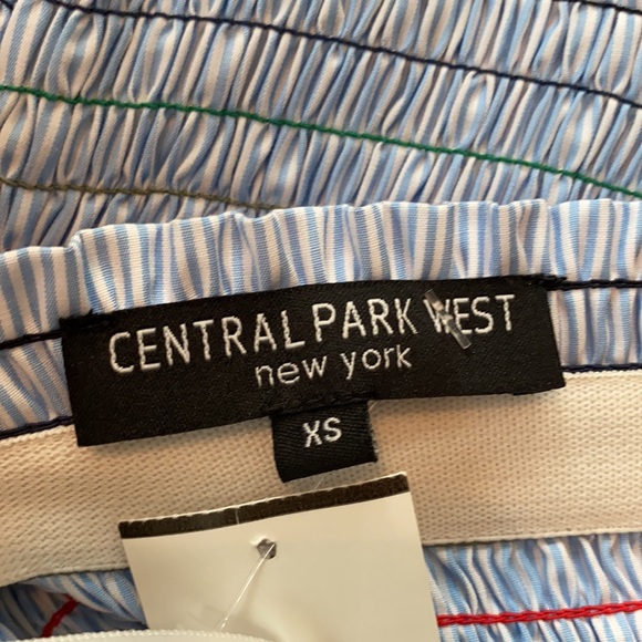 Off the shoulder sear sucker dress - Picture 2 of 3